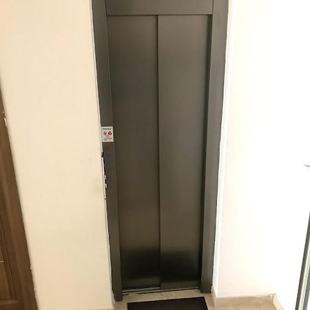 Luqa Apartment - 5 Mins From Airport Exterior foto